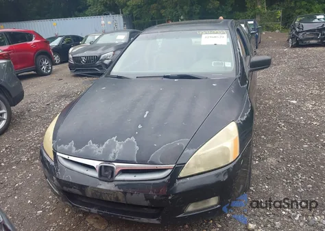 2005 Honda Accord 3.0 Ex z USA, uszkodzony, nr VIN 1HGCM66575A017517